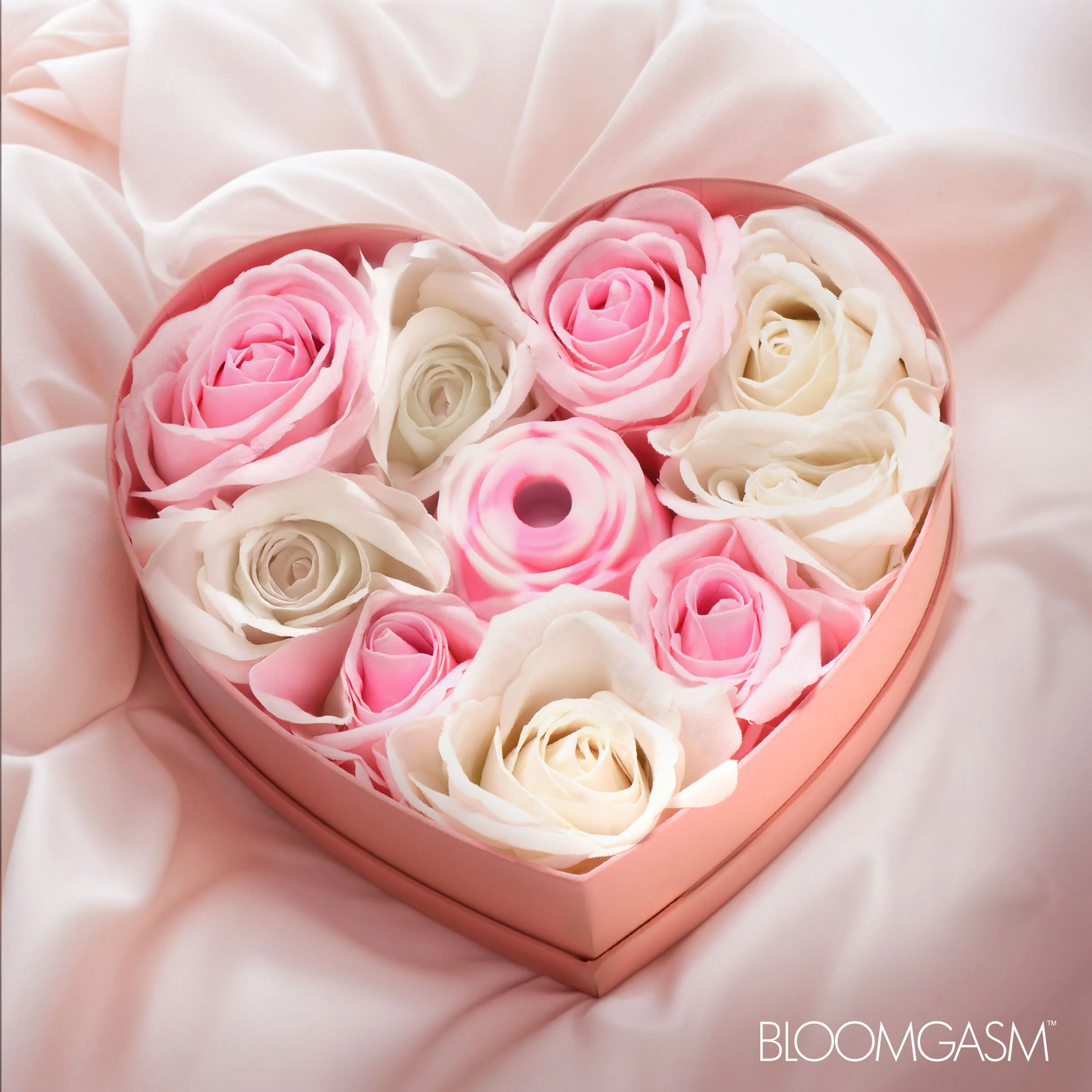 The Rose Lover's Gift Box 10X Clit Suction Rose - Image 5